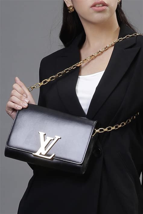 louis vuitton black chain louise bag|louis vuitton chain shoulder bag.